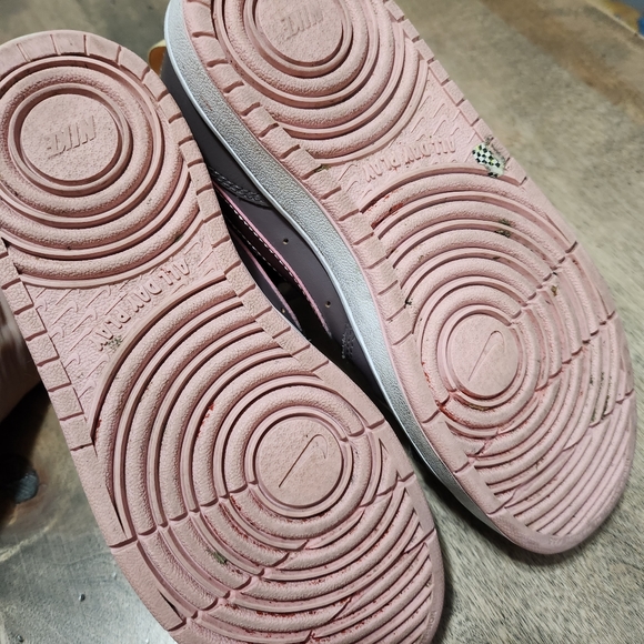 Preowned girls size 3.5 Nike - Picture 4 of 6